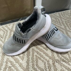 Under Armour black/gray boys sneakers